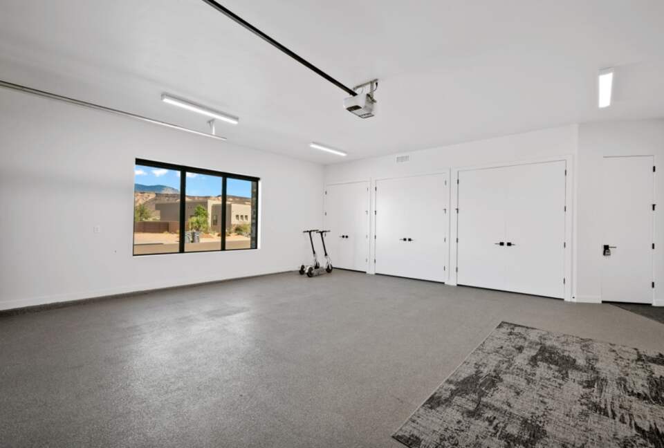 Stunning Contemporary St. George Villa - St. George, Utah