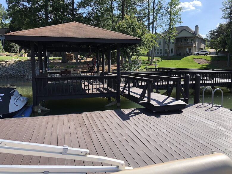 Beautiful Lakefront Home on Lake Norman - Denver, North Carolina