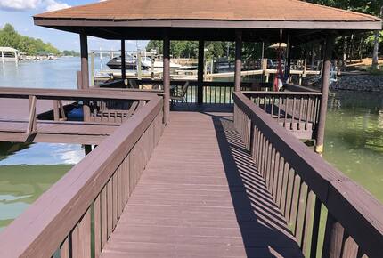 Beautiful Lakefront Home on Lake Norman - Denver, North Carolina