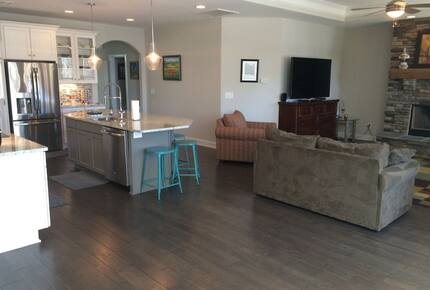 Beautiful Lakefront Home on Lake Norman - Denver, North Carolina