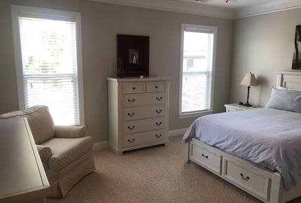 Beautiful Lakefront Home on Lake Norman - Denver, North Carolina