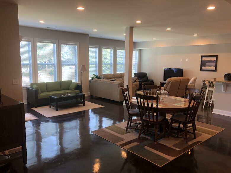 Beautiful Lakefront Home on Lake Norman - Denver, North Carolina