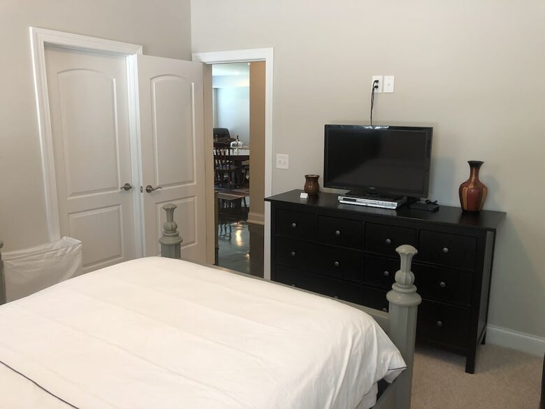 Beautiful Lakefront Home on Lake Norman - Denver, North Carolina