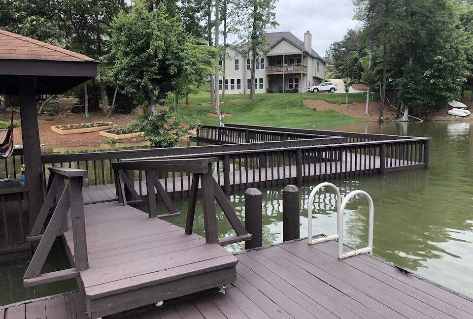 Beautiful Lakefront Home on Lake Norman - Denver, North Carolina