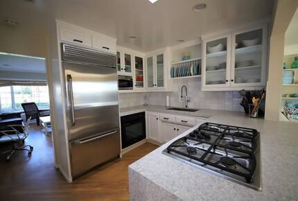 Perfect Beach House - Walk to the Beach and Shops - Del Mar, California