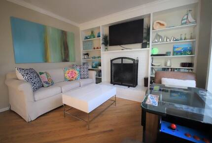 Perfect Beach House - Walk to the Beach and Shops - Del Mar, California