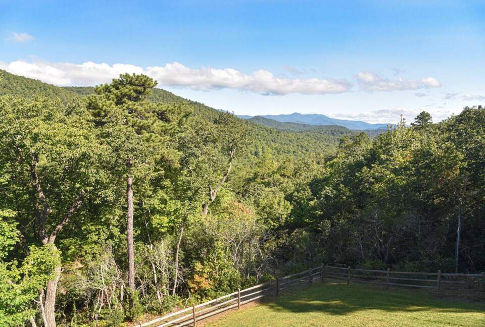 Frolly Falls Mountain Escape - Black Mountain, North Carolina
