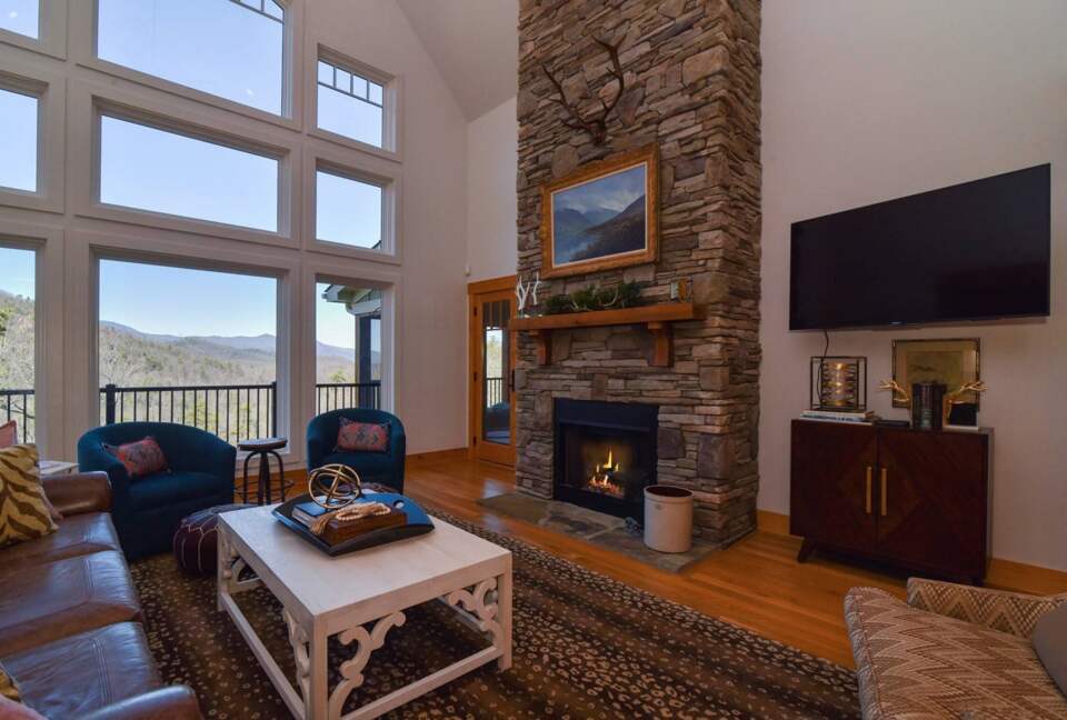 Frolly Falls Mountain Escape - Black Mountain, North Carolina