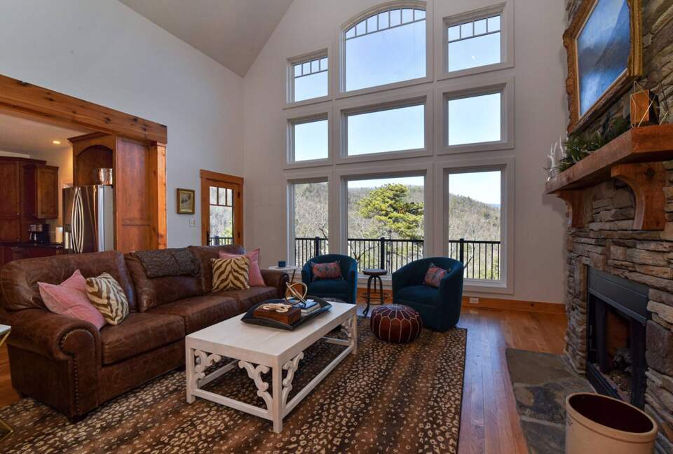 Frolly Falls Mountain Escape - Black Mountain, North Carolina