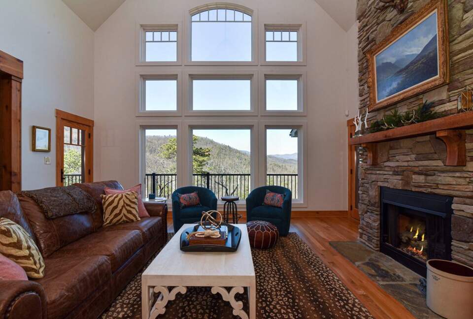 Frolly Falls Mountain Escape - Black Mountain, North Carolina