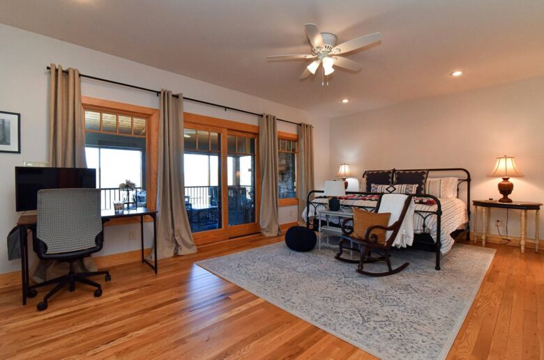 Frolly Falls Mountain Escape - Black Mountain, North Carolina