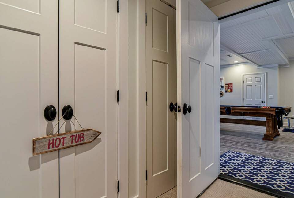 Frolly Falls Mountain Escape - Black Mountain, North Carolina