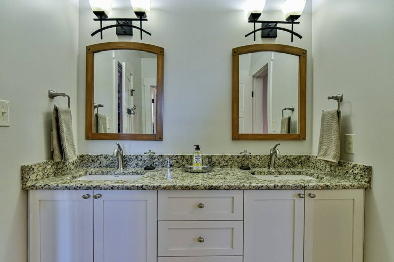 Frolly Falls Mountain Escape - Black Mountain, North Carolina