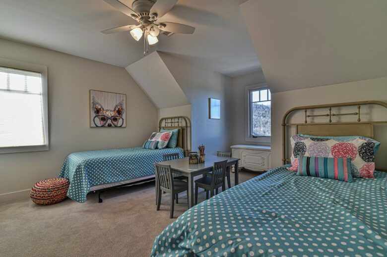 Frolly Falls Mountain Escape - Black Mountain, North Carolina