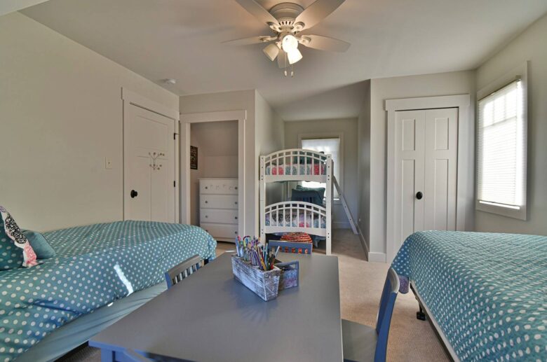 Frolly Falls Mountain Escape - Black Mountain, North Carolina