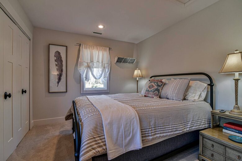 Frolly Falls Mountain Escape - Black Mountain, North Carolina