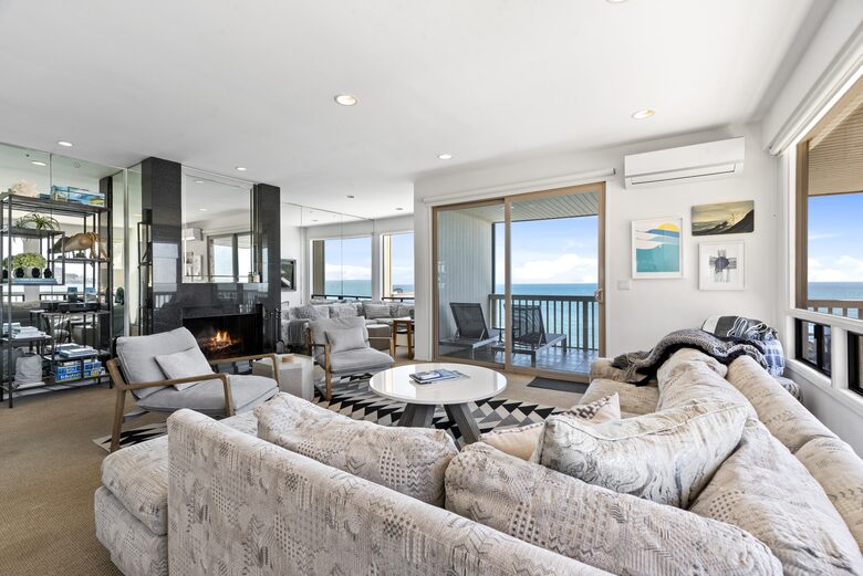 Malibu Beachfront Luxe with Private Beach Access - Malibu, California