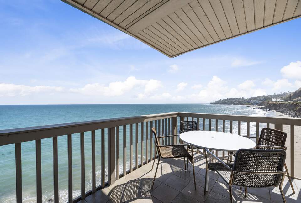 Malibu Beachfront Luxe with Private Beach Access - Malibu, California