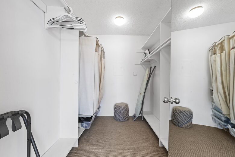 Malibu Beachfront Luxe with Private Beach Access - Malibu, California