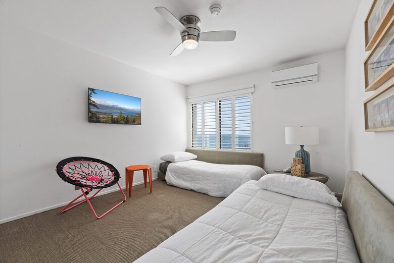 Malibu Beachfront Luxe with Private Beach Access - Malibu, California