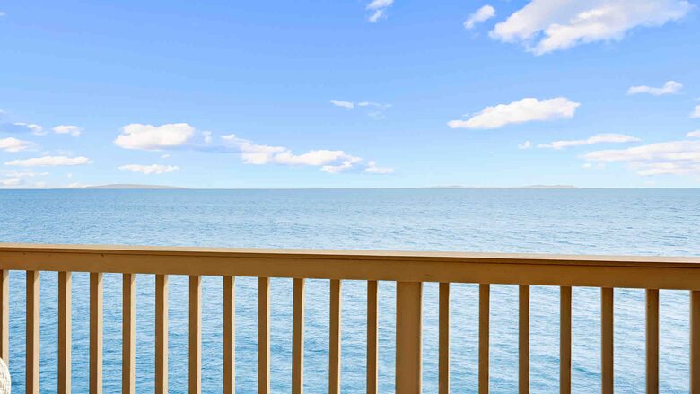 Malibu Beachfront Luxe with Private Beach Access - Malibu, California