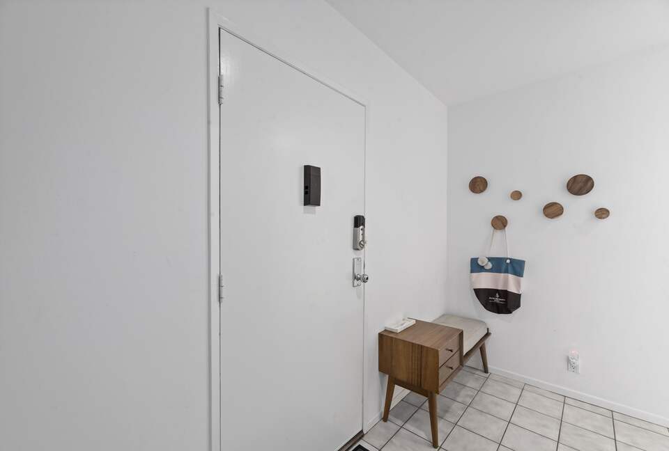 Malibu Beachfront Luxe with Private Beach Access - Malibu, California