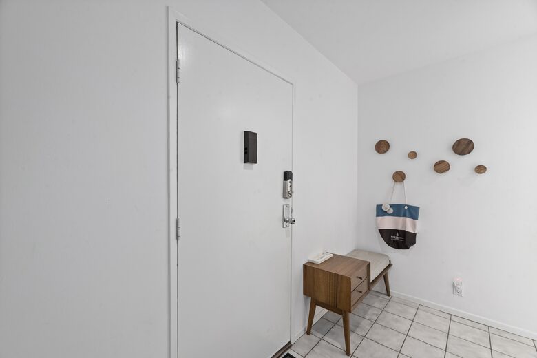 Malibu Beachfront Luxe with Private Beach Access - Malibu, California