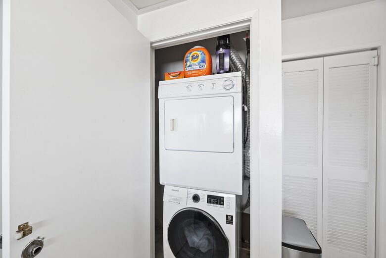 Malibu Beachfront Luxe with Private Beach Access - Malibu, California