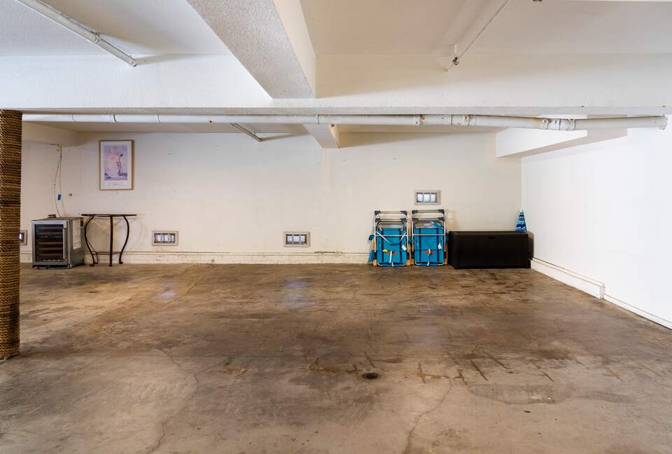 Malibu Beachfront Luxe with Private Beach Access - Malibu, California