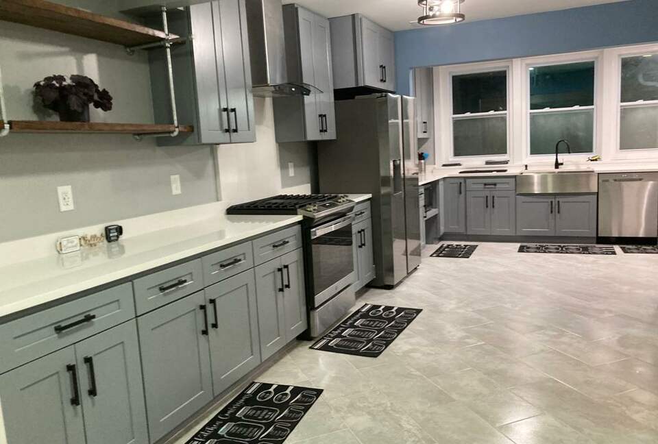 Luxury Estate 14 bedroom with Pool, Hot tub, Sauna, Bar - Memphis, Tennessee