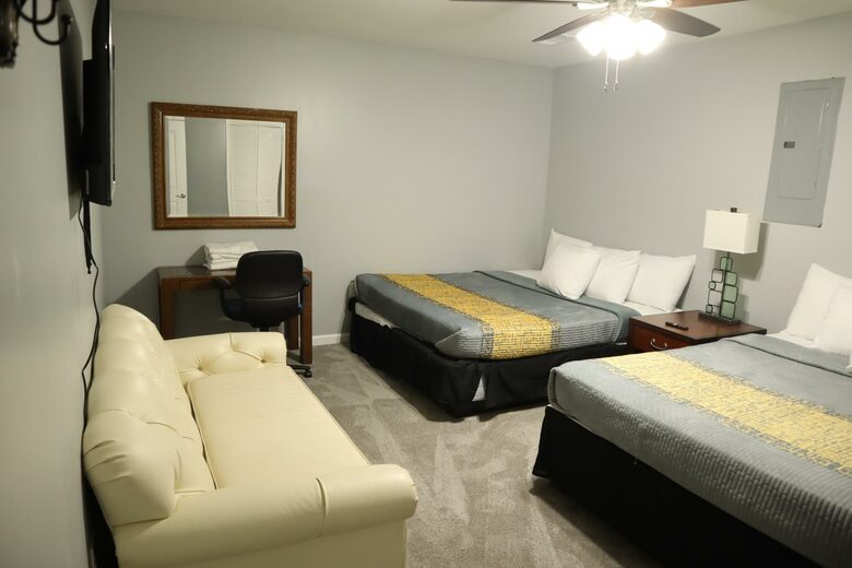 Luxury Estate 14 bedroom with Pool, Hot tub, Sauna, Bar - Memphis, Tennessee