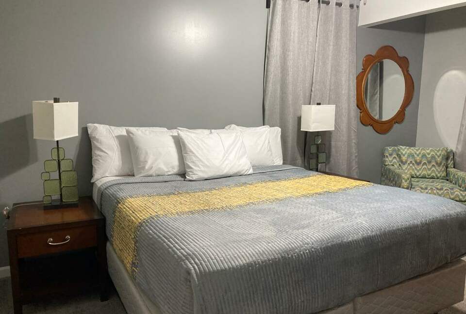 Luxury Estate 14 bedroom with Pool, Hot tub, Sauna, Bar - Memphis, Tennessee