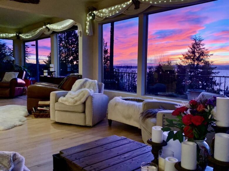 Golden Sunset Villa - Seattle, Washington