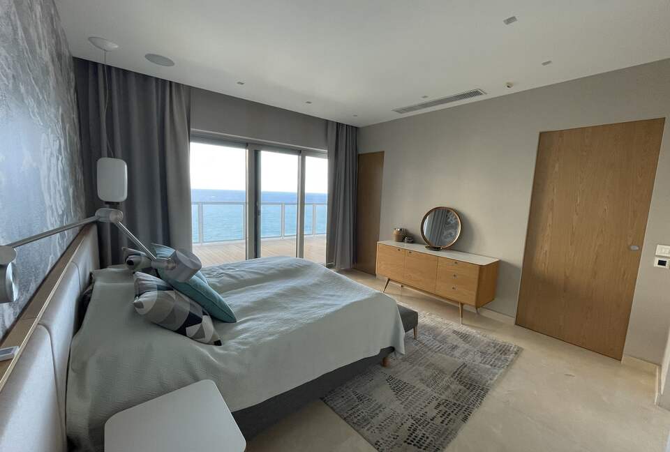 Luxury Seafront Penthouse Valletta - Sliema, Malta