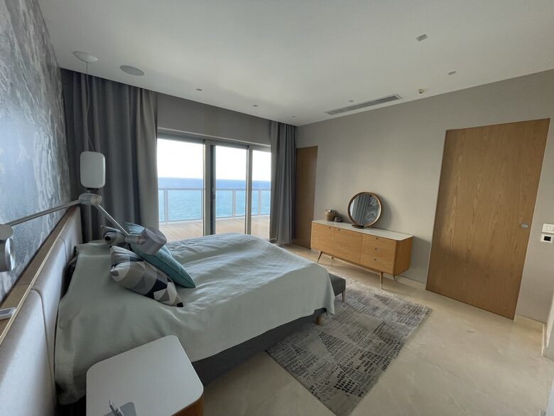 Luxury Seafront Penthouse Valletta - Sliema, Malta