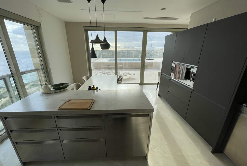 Luxury Seafront Penthouse Valletta - Sliema, Malta