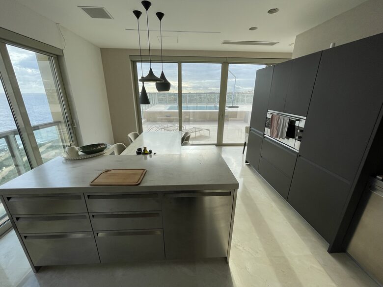 Luxury Seafront Penthouse Valletta - Sliema, Malta