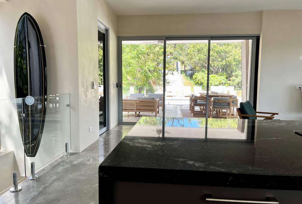 Modern Costa Rica Getaway - Black Beauty, Costa Rica