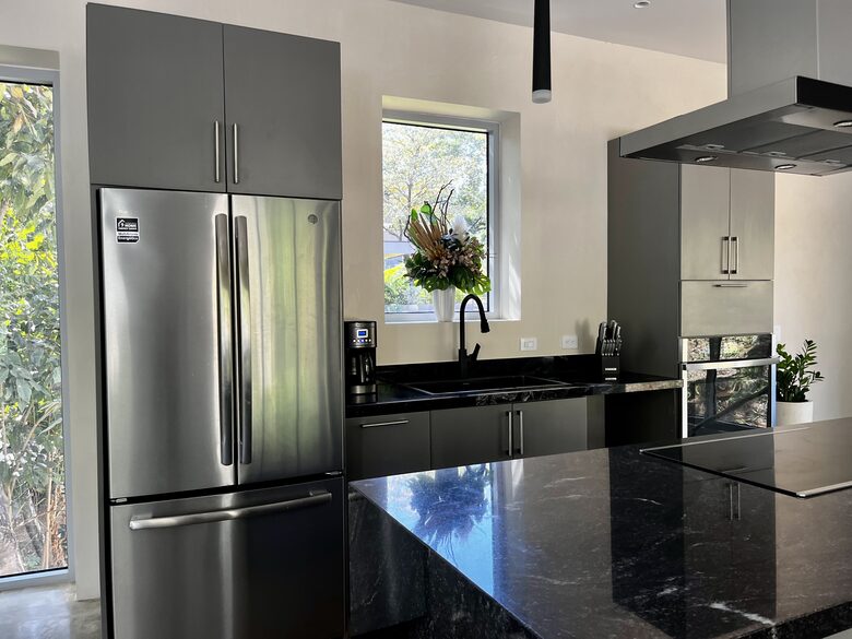 Modern Costa Rica Getaway - Black Beauty, Costa Rica