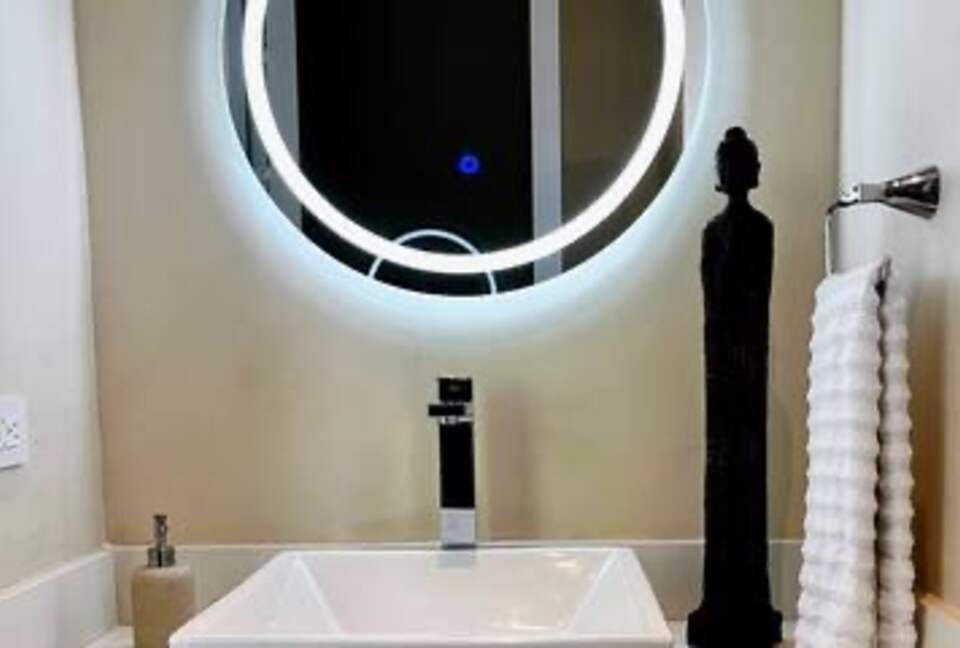 Modern Costa Rica Getaway - Black Beauty, Costa Rica