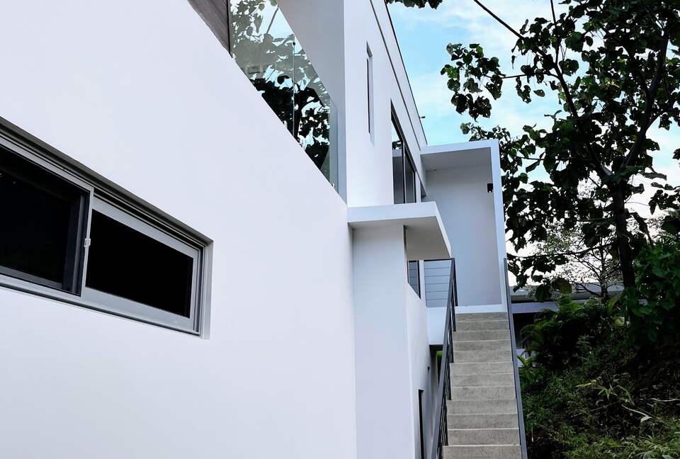 Modern Costa Rica Getaway - Black Beauty, Costa Rica