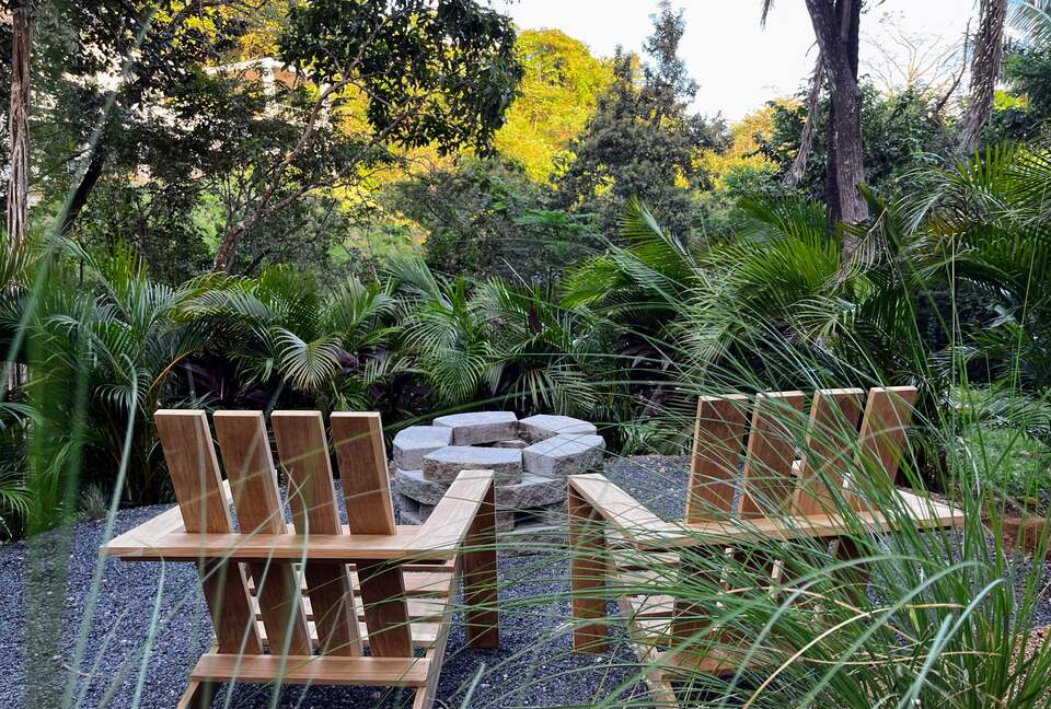 Modern Costa Rica Getaway - Black Beauty, Costa Rica