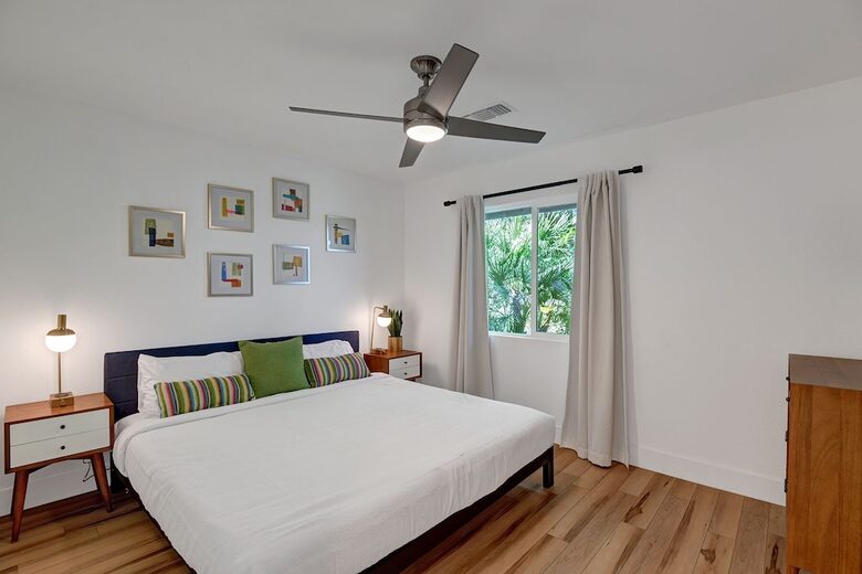 Palm Springs Mid-Century with Pool, Spa, Putting Green - Palm Springs, California