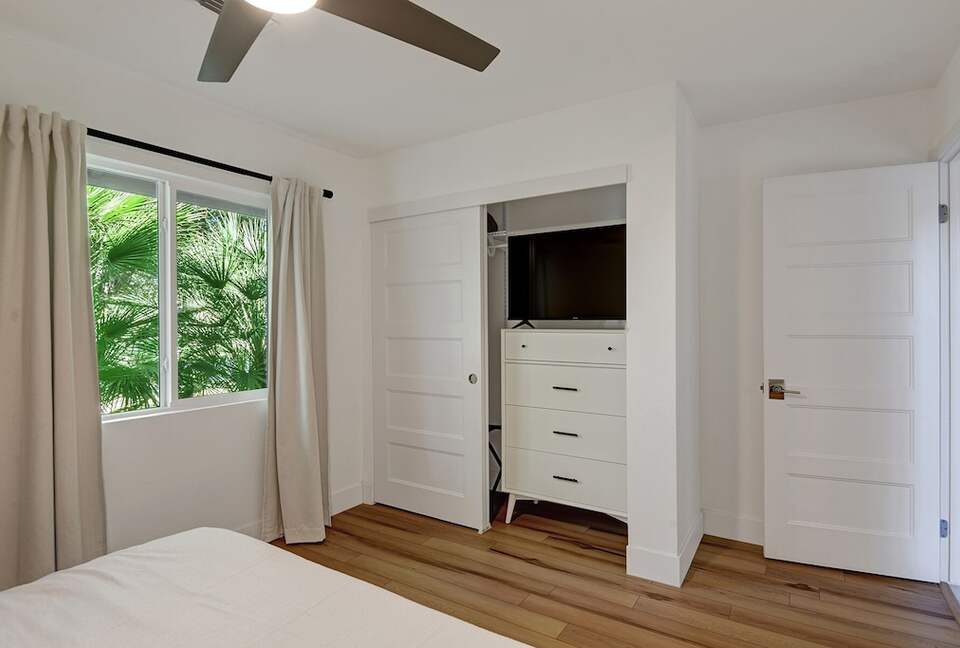 Palm Springs Mid-Century with Pool, Spa, Putting Green - Palm Springs, California