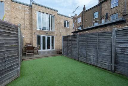 Highbury Mews House - London, United Kingdom