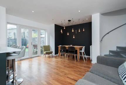 Highbury Mews House - London, United Kingdom
