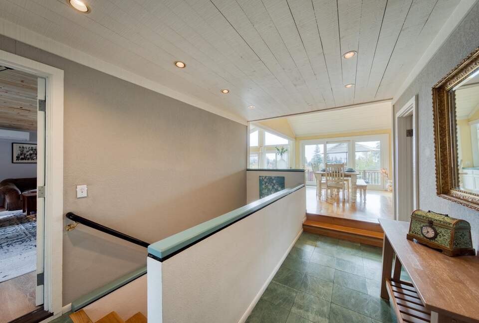 Incredible Hillside Escape with Heated Pool - Santa Rosa, California