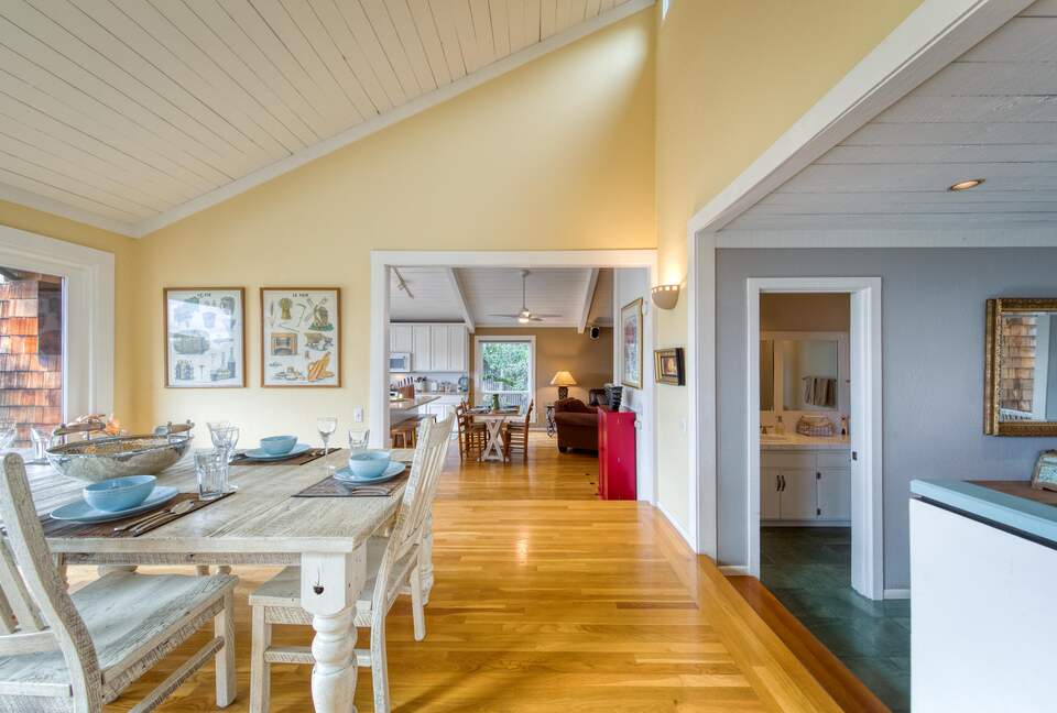 Incredible Hillside Escape with Heated Pool - Santa Rosa, California