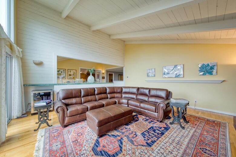 Incredible Hillside Escape with Heated Pool - Santa Rosa, California