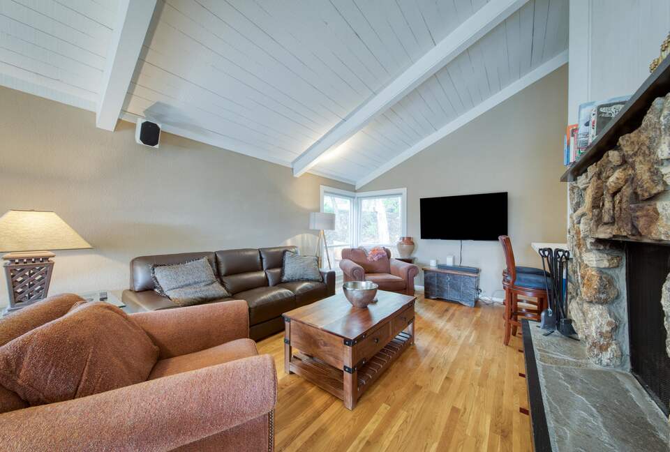 Incredible Hillside Escape with Heated Pool - Santa Rosa, California